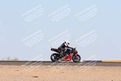 media/Nov-17-2024-CVMA (Sun) [[1fec520723]]/Race 11-Amateur Supersport Open/